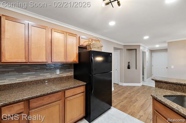 53216 Manchester Avenue, Shelby Charter Township, MI 48316