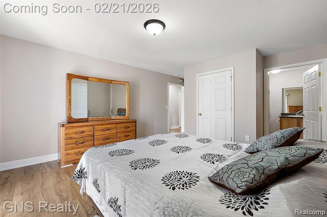 53216 Manchester Avenue, Shelby Charter Township, MI 48316