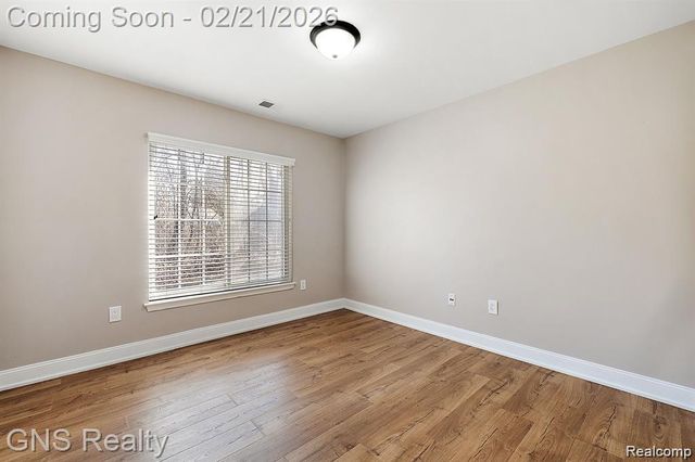 53216 Manchester Avenue, Shelby Charter Township, MI 48316