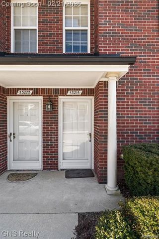 53216 Manchester Avenue, Shelby Charter Township, MI 48316