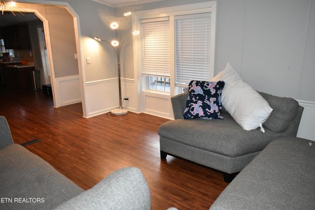 283 Hunley Rd, Speedwell, TN 37870