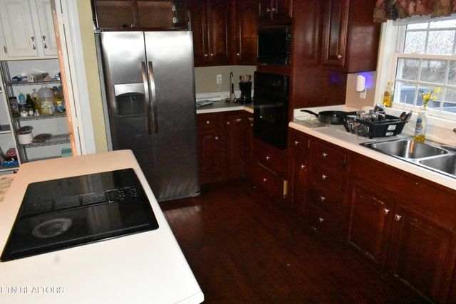 283 Hunley Rd, Speedwell, TN 37870