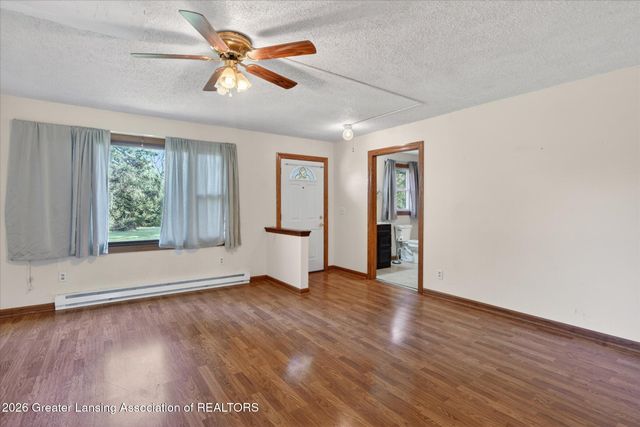 2528 E Nye Highway, Charlotte, MI 48813