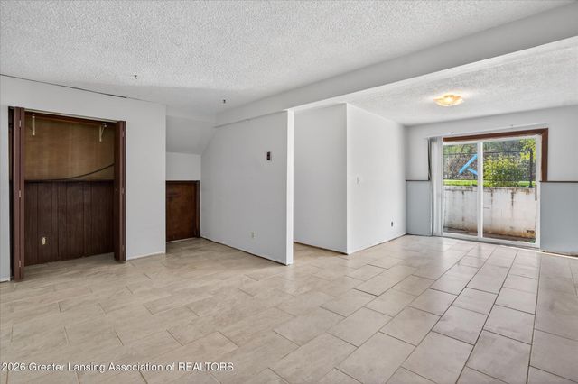 2528 E Nye Highway, Charlotte, MI 48813