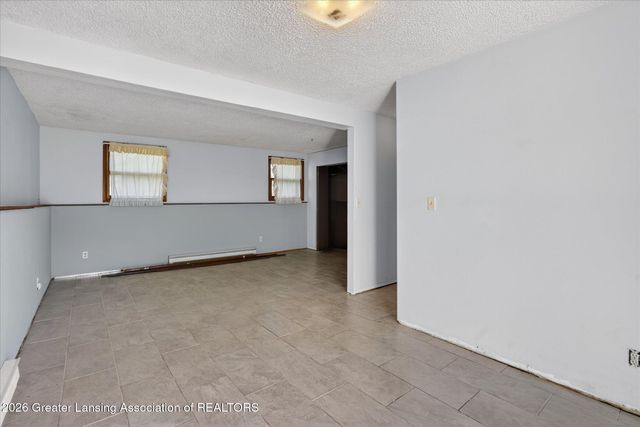 2528 E Nye Highway, Charlotte, MI 48813