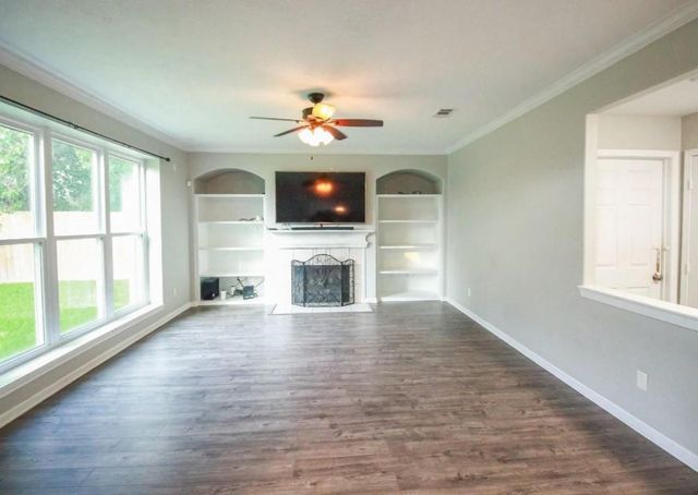 10407 Redwood Drive, Baytown, TX 77523