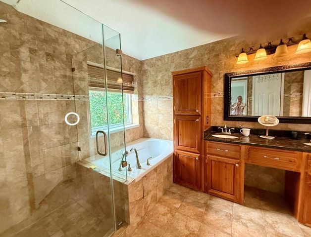 10407 Redwood Drive, Baytown, TX 77523