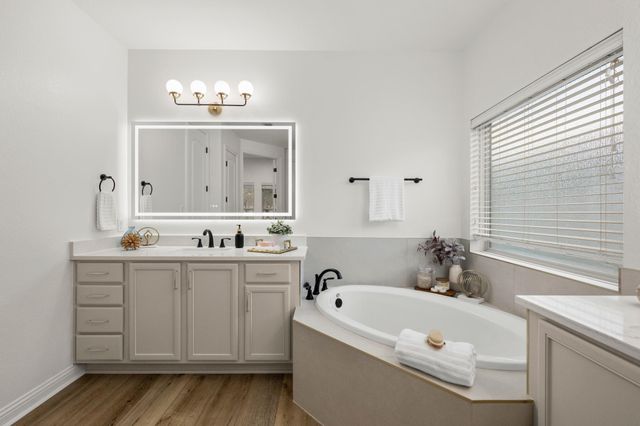 1941 Harvest Dance DR, Leander, TX 78641