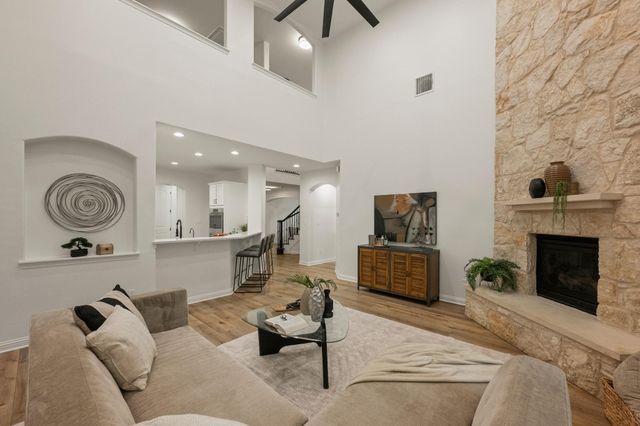 1941 Harvest Dance DR, Leander, TX 78641