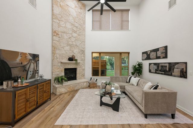 1941 Harvest Dance DR, Leander, TX 78641