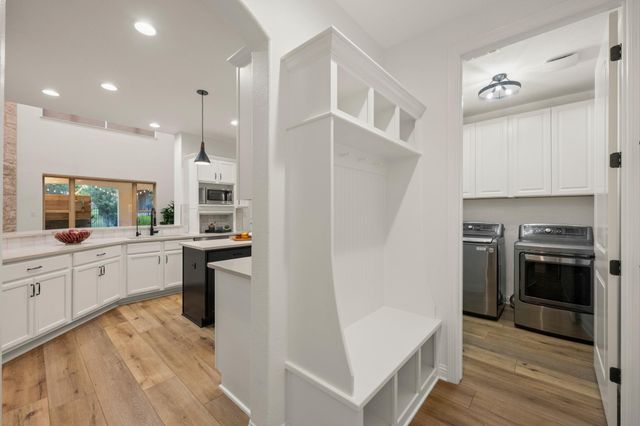 1941 Harvest Dance DR, Leander, TX 78641