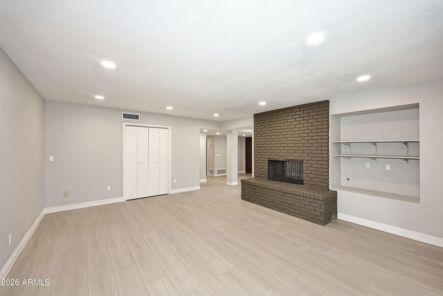 2131 E GENEVA Drive, Tempe, AZ 85282