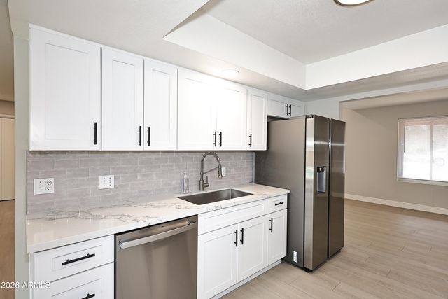 2131 E GENEVA Drive, Tempe, AZ 85282