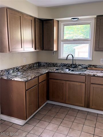 974 Elbon Road, Cleveland Heights, OH 44121