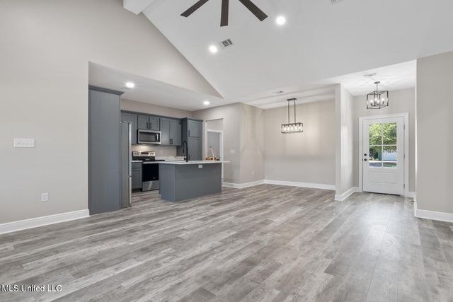 1400 Aubin Boulevard, Gautier, MS 39553