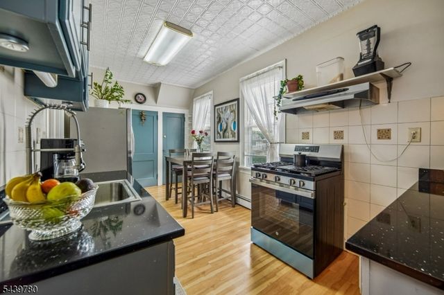 264 Getty Ave, Clifton City, NJ 07011
