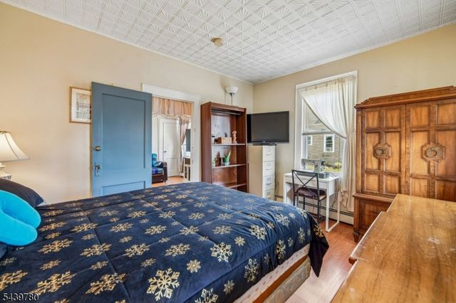 264 Getty Ave, Clifton City, NJ 07011