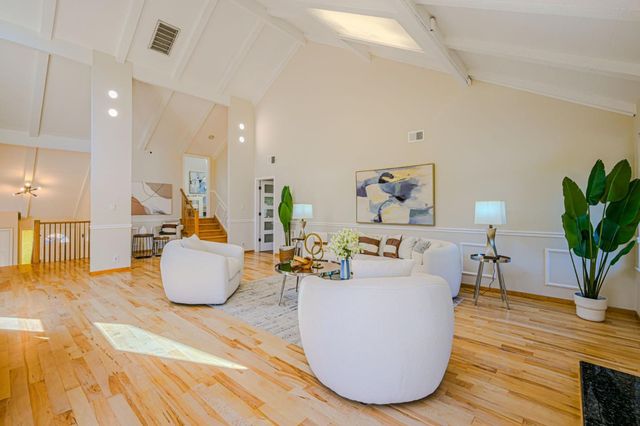 10112 Adelheid, Cupertino, CA 95014