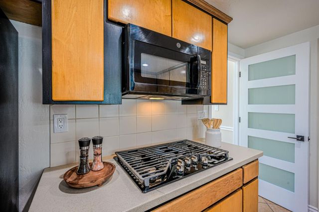 10112 Adelheid, Cupertino, CA 95014