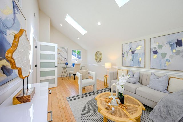 10112 Adelheid, Cupertino, CA 95014