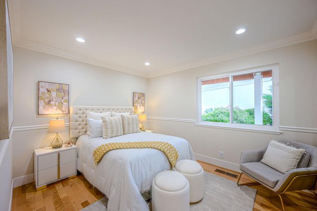 10112 Adelheid, Cupertino, CA 95014