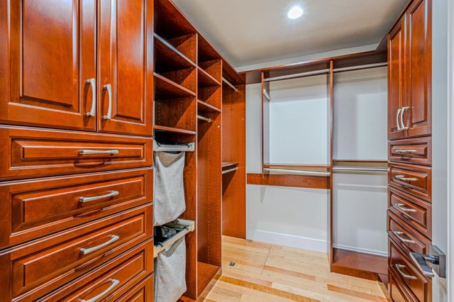 10112 Adelheid, Cupertino, CA 95014