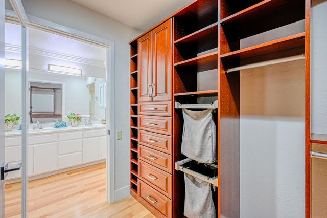 10112 Adelheid, Cupertino, CA 95014