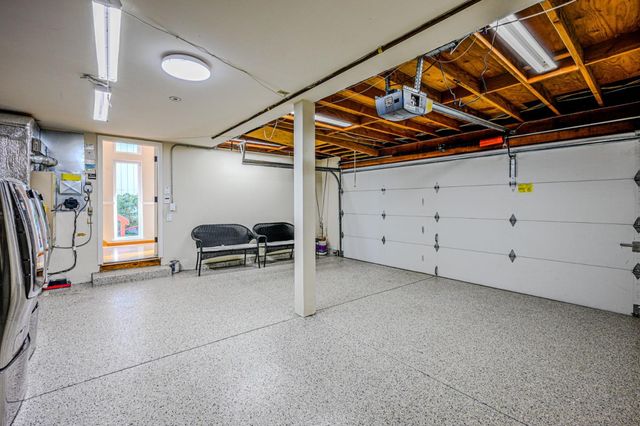 10112 Adelheid, Cupertino, CA 95014