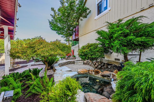 10112 Adelheid, Cupertino, CA 95014