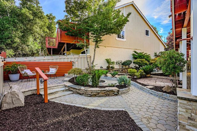 10112 Adelheid, Cupertino, CA 95014