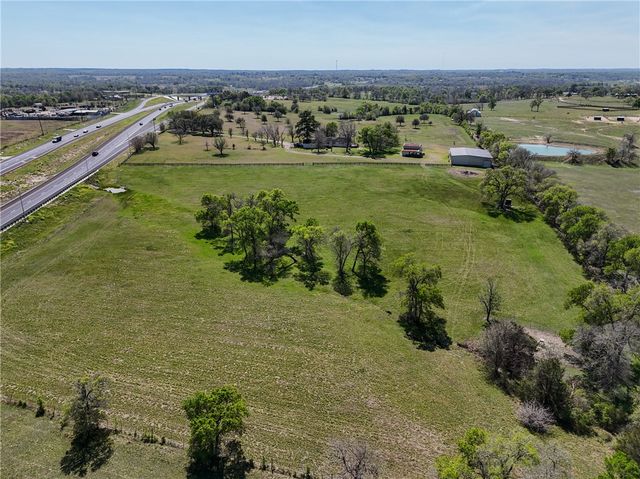 17260 Highway 6, Navasota, TX 77868