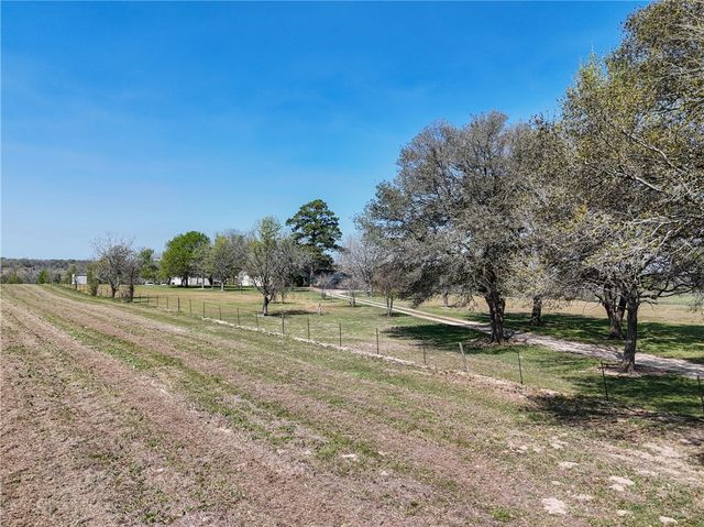 17260 Highway 6, Navasota, TX 77868
