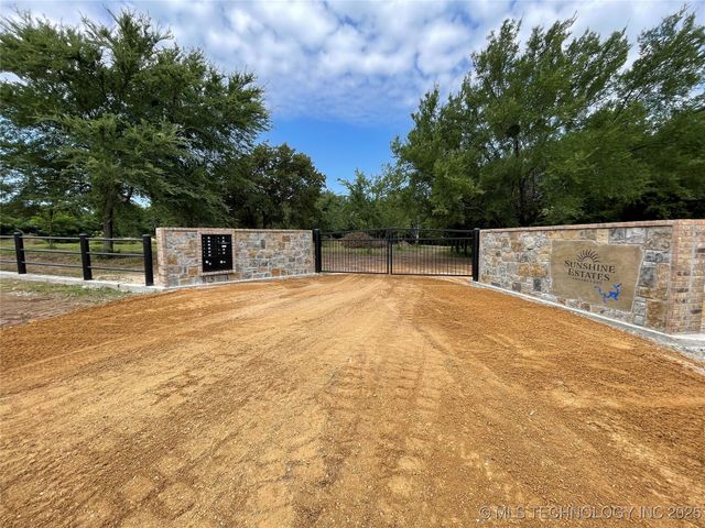 003 Lovers Lane, Kingston, OK 73439