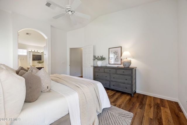 8118 N 10TH Place, Phoenix, AZ 85020