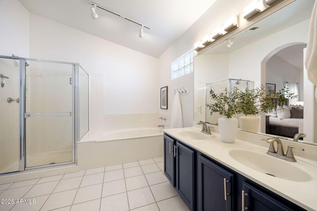 8118 N 10TH Place, Phoenix, AZ 85020