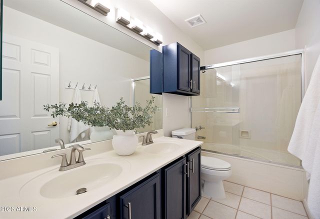 8118 N 10TH Place, Phoenix, AZ 85020