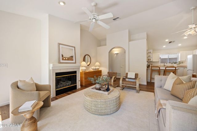 8118 N 10TH Place, Phoenix, AZ 85020