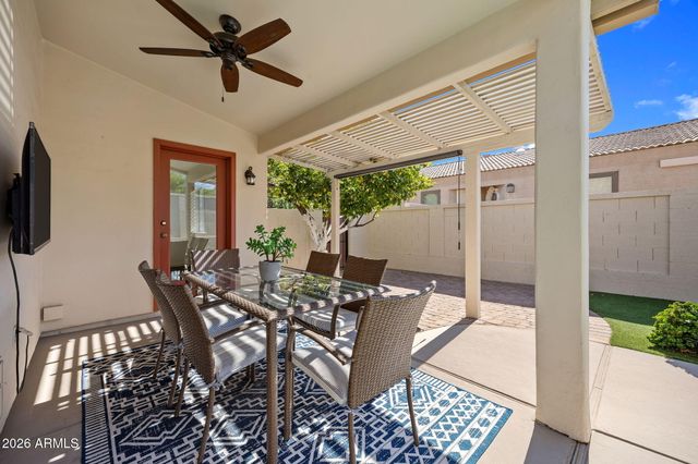 8118 N 10TH Place, Phoenix, AZ 85020