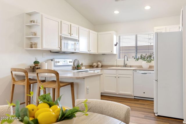8118 N 10TH Place, Phoenix, AZ 85020