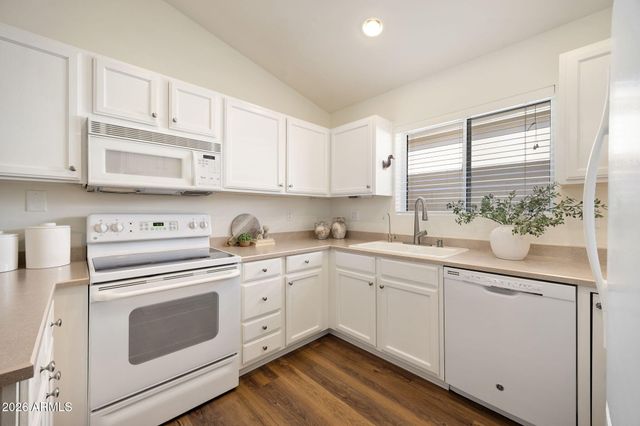 8118 N 10TH Place, Phoenix, AZ 85020