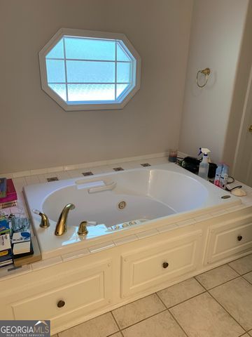 108 Regina Drive NE, Milledgeville, GA 31061
