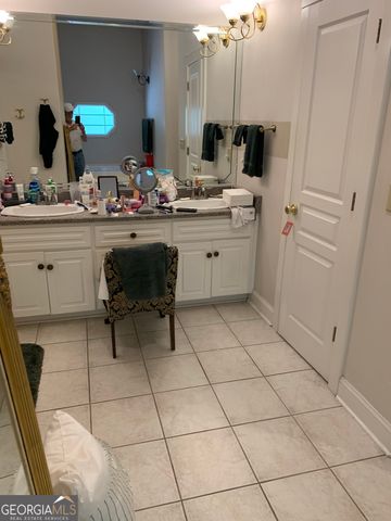 108 Regina Drive NE, Milledgeville, GA 31061