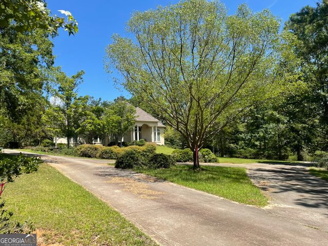 108 Regina Drive NE, Milledgeville, GA 31061
