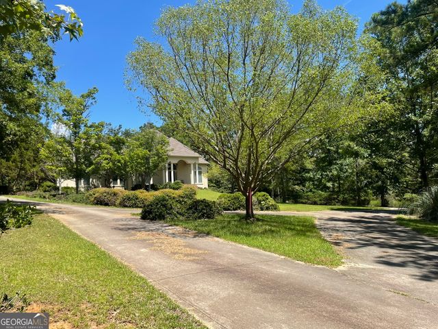 108 Regina Drive NE, Milledgeville, GA 31061