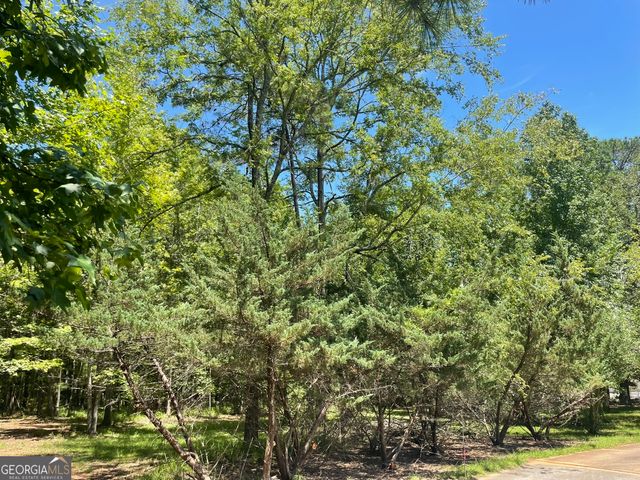 108 Regina Drive NE, Milledgeville, GA 31061
