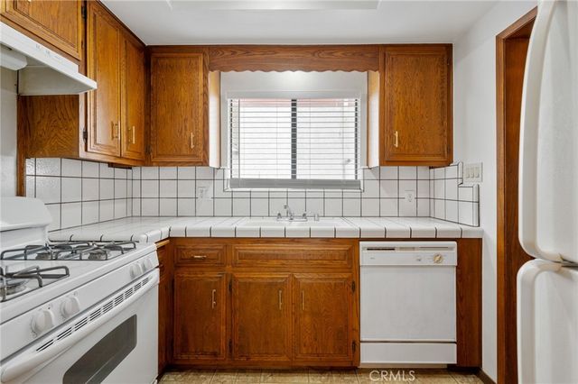 983 W 10th Street, San Pedro, CA 90731