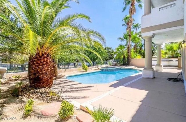 2460 Monarch Bay Drive Drive, Las Vegas, NV 89128