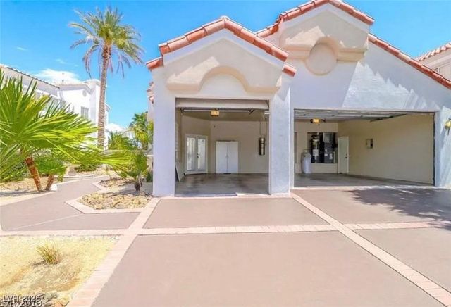 2460 Monarch Bay Drive Drive, Las Vegas, NV 89128