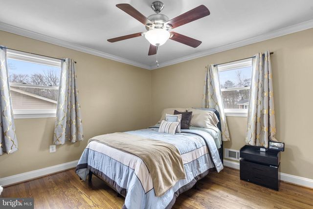 9618 SMALL DR, Clinton, MD 20735