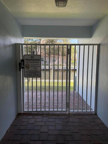 120 Lehane Terrace 206, North Palm Beach, FL 33408